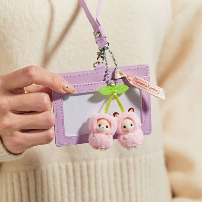 (PRE ORDER) Sylvanian Families Cherry Keychain
