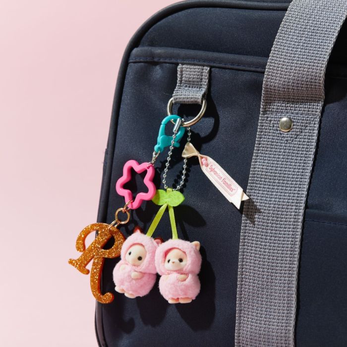 (PRE ORDER) Sylvanian Families Cherry Keychain